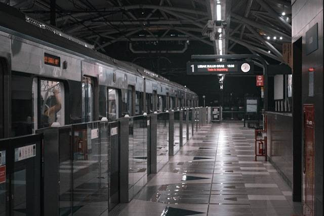 Cara Naik MRT Pertama Kali. Foto hanya ilustrasi, bukan tempat sebenarnya. Sumber:Unsplash/Syahril Fadillah