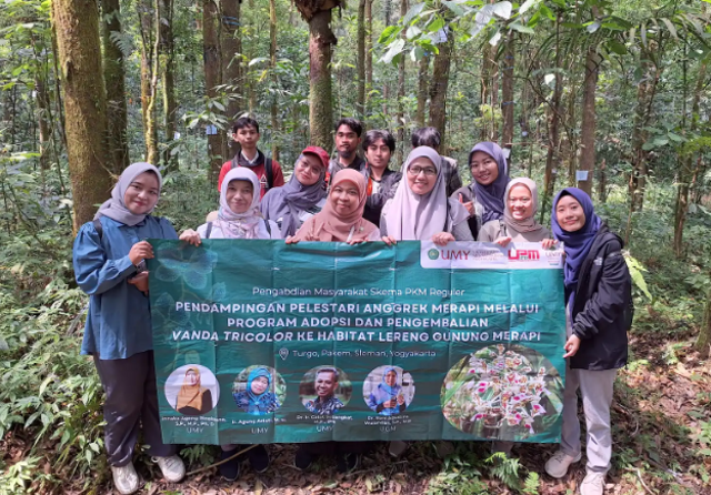 Pendampingan Pelestari Anggrek Merapi: Inisiatif UMY di Lereng Merapi