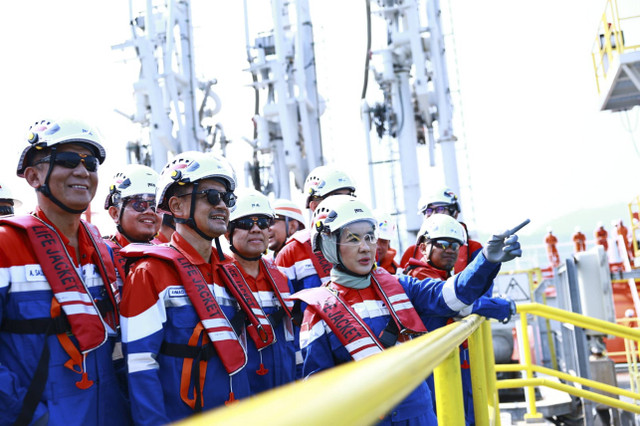 Jajaran direksi PT Pertamina (Persero) melakukan kunjungan atau management walkthrough ke LPG Terminal Tanjung Sekong. Foto: Dok. Pertamina