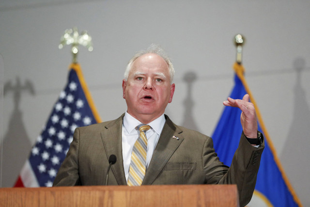 Gubernur Minnesotta Tim Walz. Foto: Eric Miller/REUTERS 