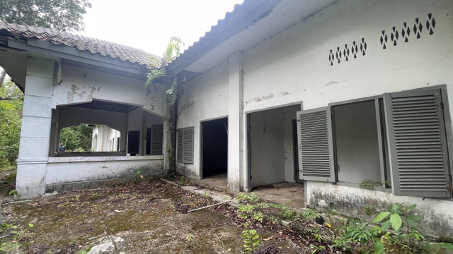 Suasana di mees haji Pulau Rubiah, Sabang, Aceh yang terbengkalai. Foto: Raga Imam/kumparan