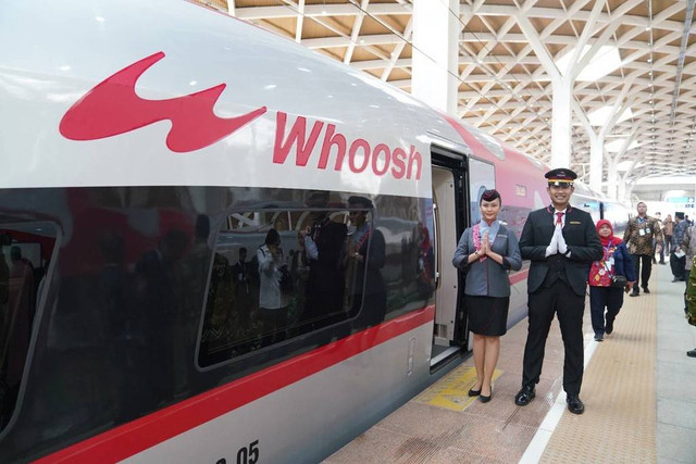 Kereta Cepat Whoosh di Stasiun Halim. Foto: KCIC