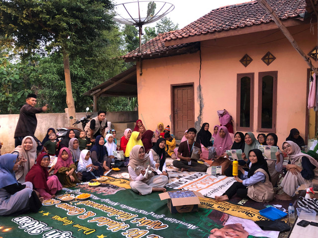 Kelompok 179 KKN 54 UIN Saizu Purwokerto Sosialisasi "Pemanfaatan Limbah Kotoran Kambing Menjadi Pupuk Organik" Dusun Babakan, Desa Karangpari, Kecamatan Bantarkawung, Kabupaten Brebes. (30/7/2024)