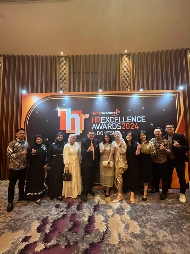 Maybank Indonesia raih penghargaan di ajang HR Excellence Awards 2024. Foto: Dok. Maybank Indonesia