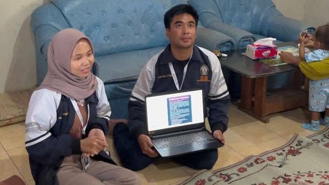 Penyampaian edukasi mengenai pinjaman online dan Kredit Usaha Rakyat (KUR). Sumber: Dokumentasi Pribadi