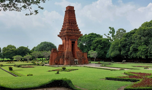 Tempat wisata dekat Universitas Brawijaya, foto hanya ilustrasi bukan tempat sebenarnya. Sumber: Unsplash/Septianur Aji Hariyanto