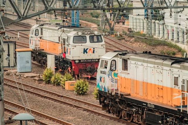 Stasiun Dekat Universitas Pamulang (Foto hanya ilustrasi, bukan tempat sebenarnya) Sumber: unsplash/ Fasyah Halim