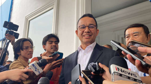 Anies Baswedan menghadiri Simposium Peta Jalan Pendidikan Indonesia di Akamedi Bela Negara, Pancoran Timur II, Jakarta Selatan, Kamis (8/8/2024). Foto: Alya Nurfakhira Zahra/kumparan