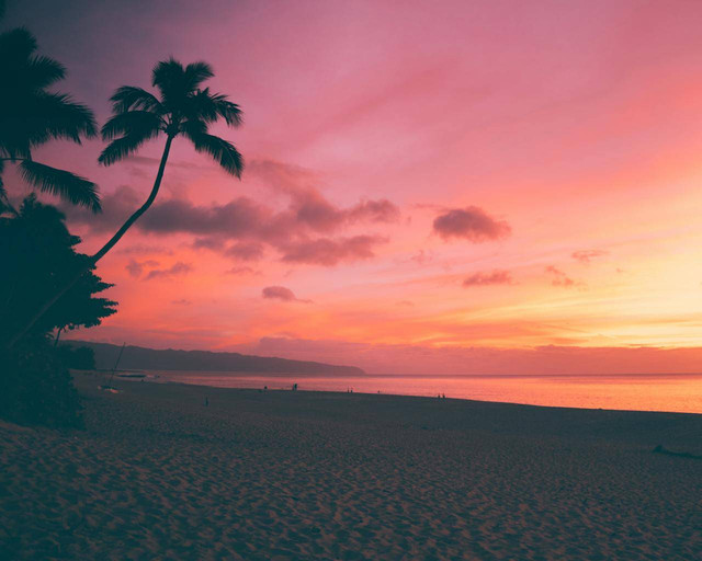 Pantai di Indonesia yang terkenal. Foto hanya ilustrasi, bukan tempat yang sebenanrya. Sumber: Pexels/Jess Loiterton