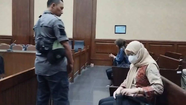 Saksi Fify Mulyani yang merupakan teman dekat wanita Hakim Agung nonaktif Gazalba Saleh dihadirkan dalam persidangan terkait kasus dugaan gratifikasi dan TPPU yang menjerat Gazalba Saleh, di Pengadilan Tipikor, Jakarta Pusat, Kamis (8/8/2024). Foto: Fadhil Pramudya/kumparan