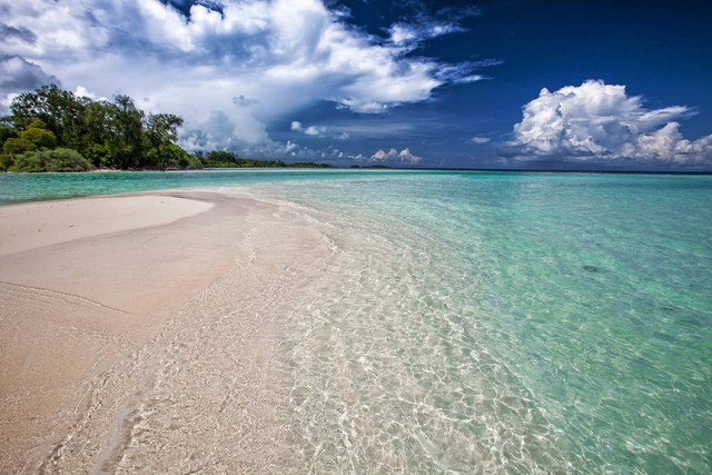 Pantai Dewi Mendapa. Foto hanya ilustrasi, bukan yang sebenarnya. Sumber: Pexels/Pixabay