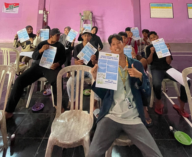 Penyuluhan pertanian dalam upaya menumbuhkan agripreneurship ke anak muda Desa Rejosari Temanggung oleh Rangga Adi Prayoga (TIM II KKN UNDIP 2023/2024).