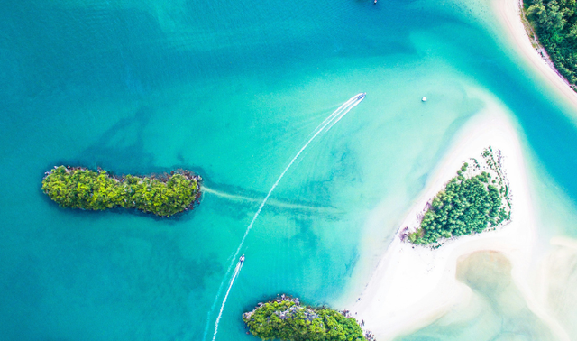 Pulau Mengkudu, foto hanya ilustrasi bukan tempat sebenarnya. Sumber: Unsplash/Denys Nevozhai