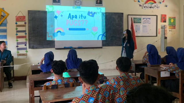 Pengenalan PUGS sebagai konsep pengganti 4 sehat 5 sempurna kepada siswa SMPN 1 Tegalrejo. (Margaretha Ruri Kristiani)