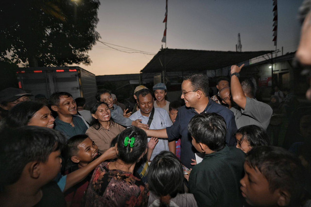 Anies Baswedan di Kampung Taman Kota, Kembangan Utara Jakarta Barat, pada Jumat(9/8). Foto: Dok. Istimewa