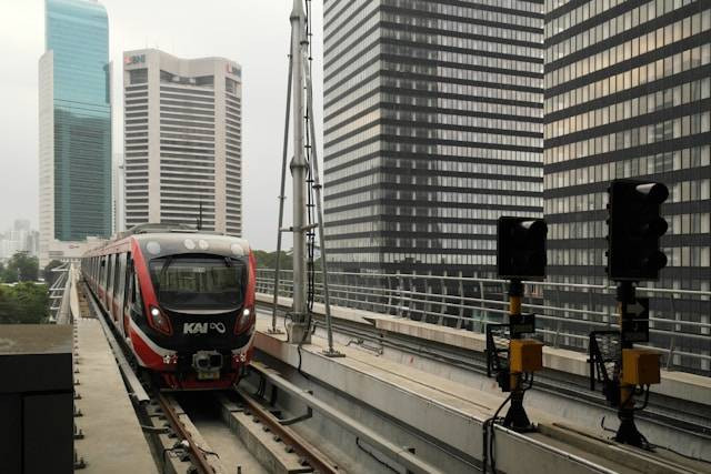 Rute LRT Harjamukti, foto hanya ilustrasi, bukan tempat sebenarnya: Unsplash/Muhammad Irfan