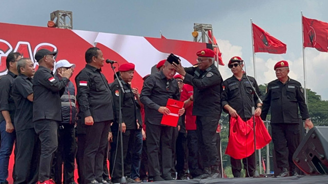 PDIP resmi usung Edy Rahmayadi di Pilgub Sumut.  Foto: Tri Vosa Fabiola Ginting/kumparan