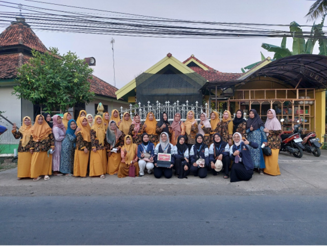 Bersama Ibu PKK RW 02 Desa Jatirejo, Kab.Pemalang