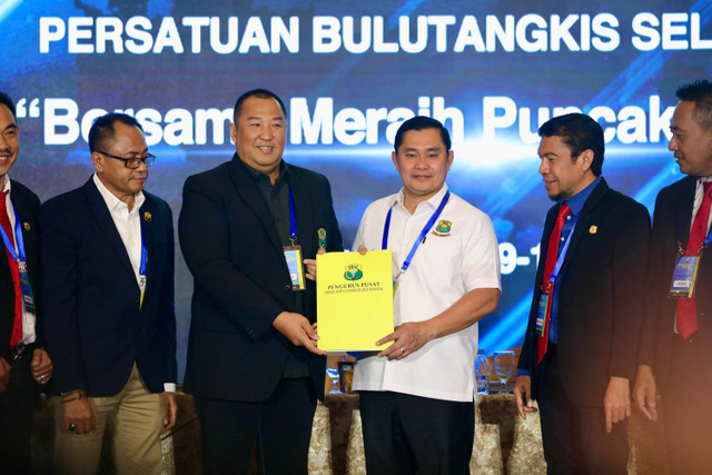 Fadil Imran terpilih jadi Ketum PBSI secara aklamasi pada Sabtu (10/8) di Surabaya, Jawa Timur, Sabtu (10/8/2024). Foto: Dok. PBSI