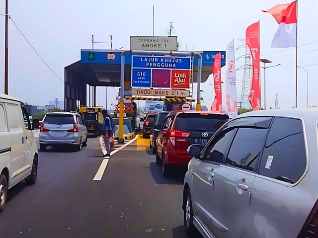 Ilustrasi Gerbang Tol Angke 1 ruas Tol Dalam Kota. Foto: Dok. Jasamarga