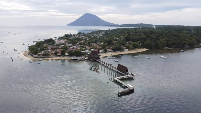 Potret Pulau Bunaken dari udara. Foto: Dok. Istimewa