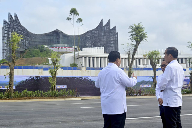 Presiden Joko Widodo dan presiden terpilih, Prabowo Subianto di IKN, Kalimantan Timur. Foto: Dok. Muchlis Jr/Biro Pers Sekretariat Presiden