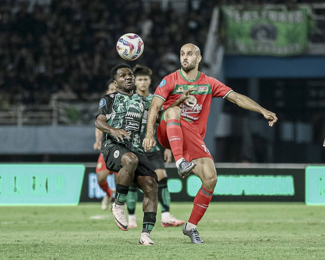 Persebaya vs PSS Sleman di Stadion Gelora Bung Tomo dalam lanjutan Liga 1. Foto: Instagram/ @officialpersebaya