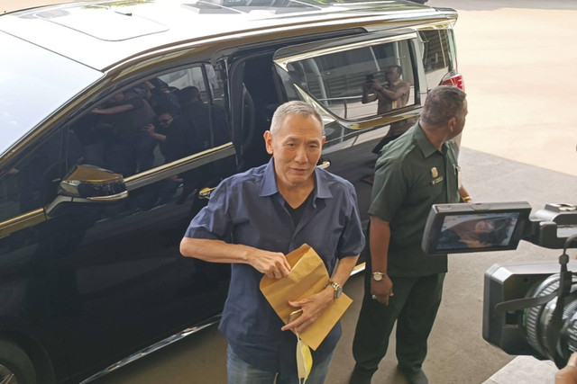 Politikus Golkar, Jusuf Hamka tiba di kantor DPP Partai Golkar di Slipi, Jakarta Barat, Senin (12/8/2024). Foto: Fadlan Nuril Fahmi/kumparan