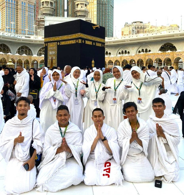 Mahasiswa KKN Madinah Universitas Ahmad Dahlan (UAD) Lakukan Umrah (Dok. Istimewa)