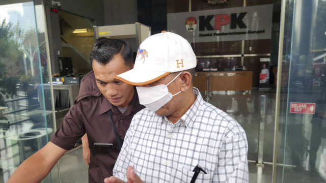 Ketua DPRD Malut, Kuntu Daud, usai diperiksa di Gedung Merah Putih KPK, Senin (12/8/2024). Foto: Dok. Istimewa