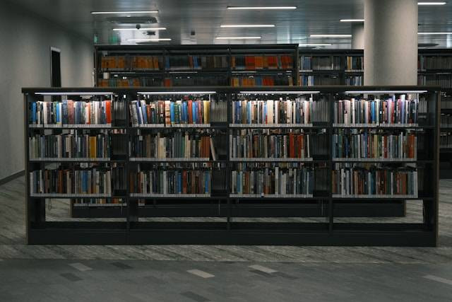 Perpustakaan di Jakarta Selatan, foto hanya ilustrasi, bukan tempat sebenarnya: Unsplash/Yue WU