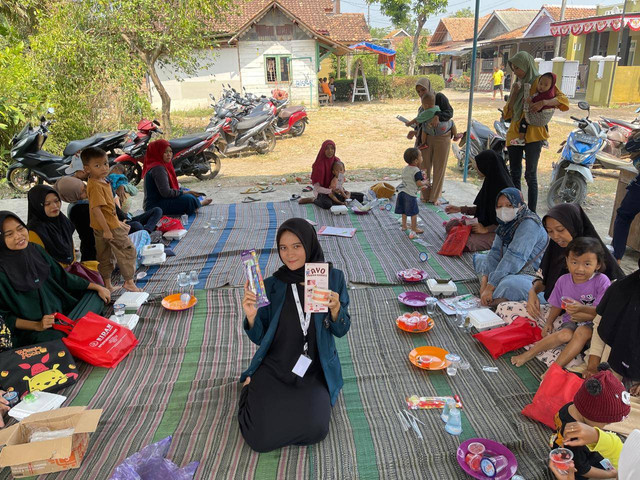 Mahasiswa KKN Undip setelah melakukan pemaparan materi di Desa Sijeruk, Minggu (28/7/2024) pagi