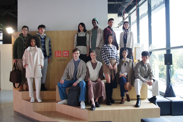 Koleksi Fall/Winter 2024 Uniqlo tawarkan busana dengan ragam warna klasik bertema Timeless Tones. Foto: Uniqlo