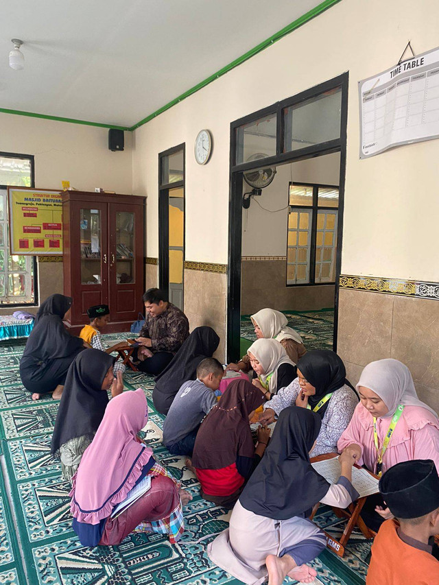 Partisipasi KKN MAs Tim 132 Mengajar TPA Dusun Tawangrejo Masjid Baiturrohman