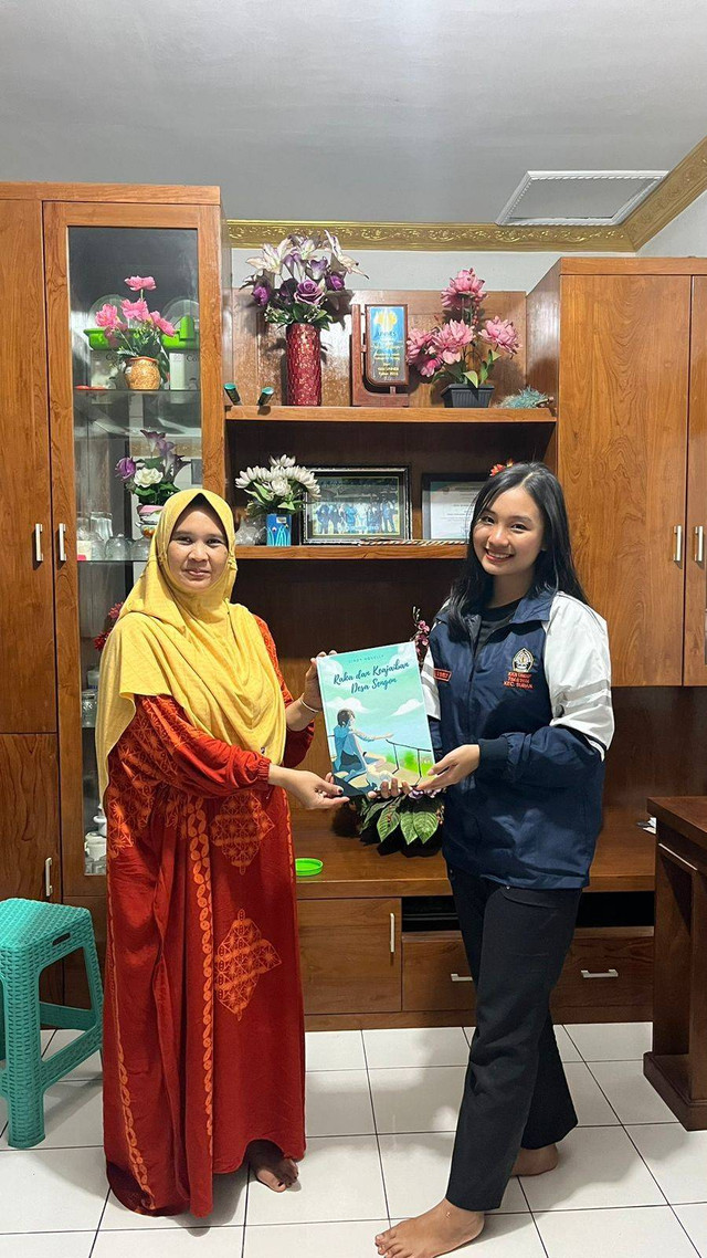 Buku Cerita Berbasis Kearifan Lokal Sengon: Mahasiswa Tim II KKN UNDIP 2024