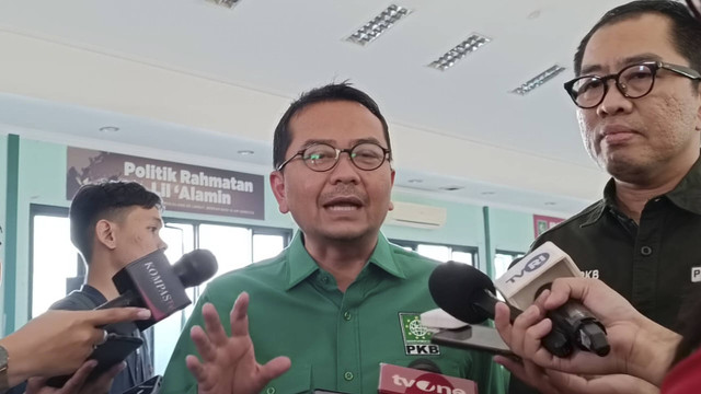 Wasekjen PKB, Syaiful Huda saat diwawancarai wartawan di kantor DPP PKB, Jakarta Pusat, Selasa (13/8/2024). Foto: Fadlan Nuril Fahmi/kumparan