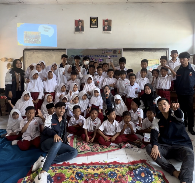 Foto bersama siswa-siswi SD Negeri Wonoyoso pada kegiatan Kampanye PHBS, Membangun Kebiasaan Hidup Sehat Sejak Dini