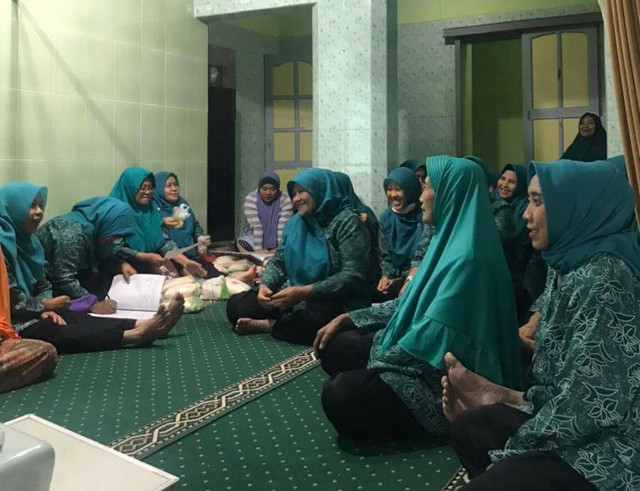 Edukasi Penggunaan Obat Kepada Ibu PKK