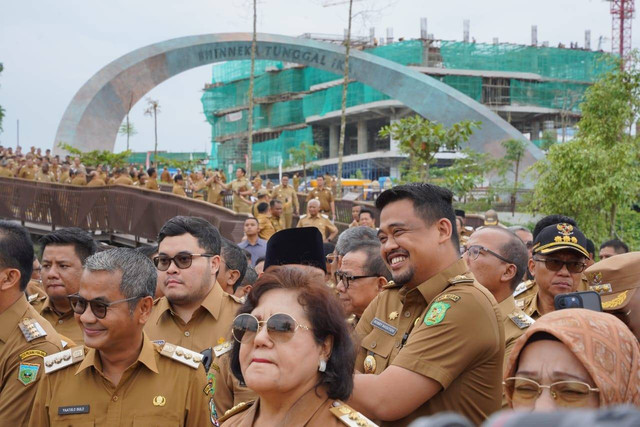 Wali Kota Medan Bobby Nasution bersama sejumlah kepala daerah asal Sumut berkunjung ke IKN, Selasa (13/8/2024). Foto: Dok. Istimewa