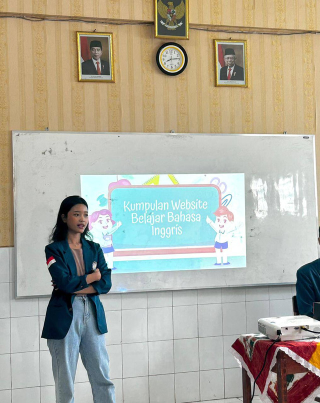 Pemaparan materi menggunakan PowerPoint