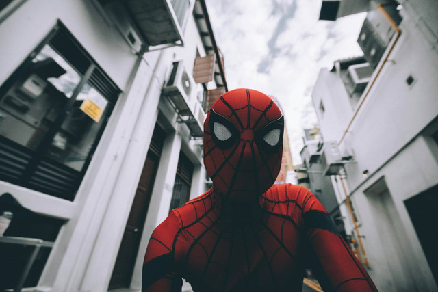 Ilustrasi spesifikasi game spiderman miles morales. Sumber: muhd asyraaf/unsplash