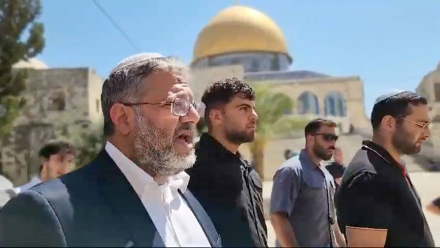 Menteri Keamanan Nasional Israel, Itamar Ben-Gvir, mengunjungi kompleks Al-Aqsa yang juga dikenal oleh orang-orang Yahudi sebagai Temple Mount, di Kota Tua Yerusalem, 13 Agustus 2024 Foto: Temple Mount Administration/Handout via REUTERS