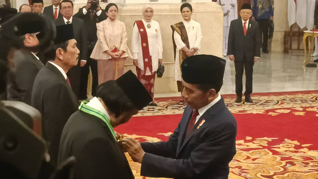 Suasana penganugerahan tanda jasa dan tanda kehormatan di Istana Negara, Rabu (14/8/2024). Foto: Zamachsyari/kumparan