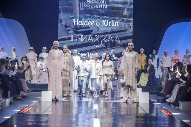 Fashion Show Wardah "Modestverse: Future of Beauty" di MUFFEST+ 2024, Istora Senayan, Jakarta, Sabtu (10/8/2024). Foto: MUFFEST+ 2024