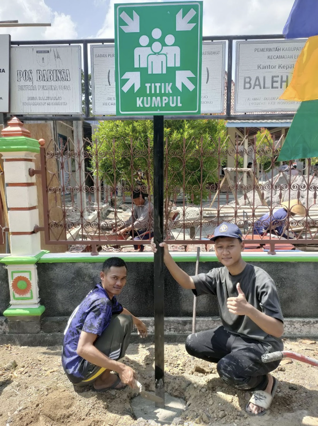 Siap Hadapi Bencana,Mahasiswa UNDIP,Pasang Rambu Titik Kumpul dan Jalur Evakuasi