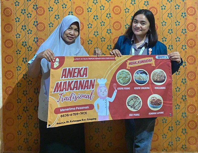 Pembuatan banner untuk UMKM Ibu Siti Kumaidah