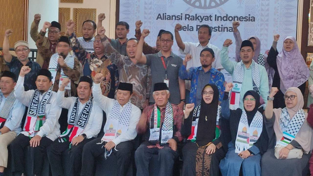 Konferensi pers soal aksi bela Palestina yang akan digelar di Patung Kuda. Foto: Rachmadi Rasyad/kumparan