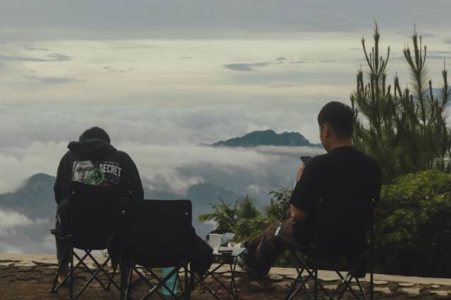 Negeri di Atas Awan Citorek. Foto hanyalah ilustrasi, bukan tempat sebenarnya. Sumber:unsplash/Fajar Adillah Darwis.