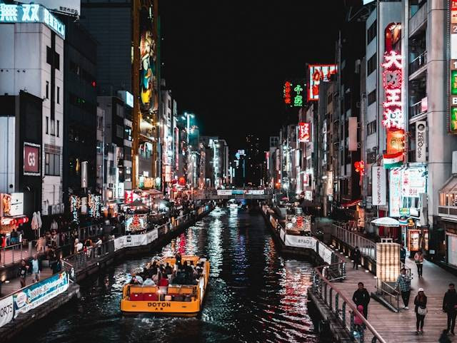 Tempat wisata di Osaka. Sumber: Unsplash/Ramon Kagie