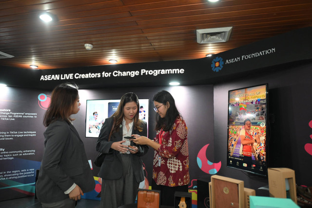 ASEAN Foundation dan TikTok meluncurkan program baru, "ASEAN LIVE Creators for Change" di Kantor Pusat ASEAN/Sekretariat ASEAN di Jakarta, Kamis (8/8/2024).  Foto: Dok. Istimewa